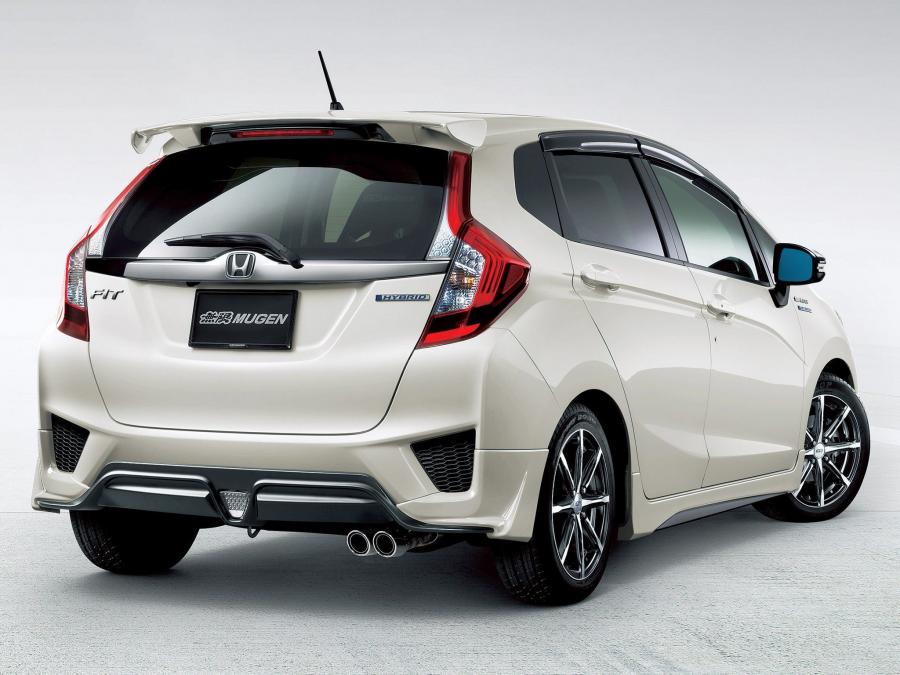  Honda Fit Hybrid by Mugen 2013 года  (фото 2 из 2)